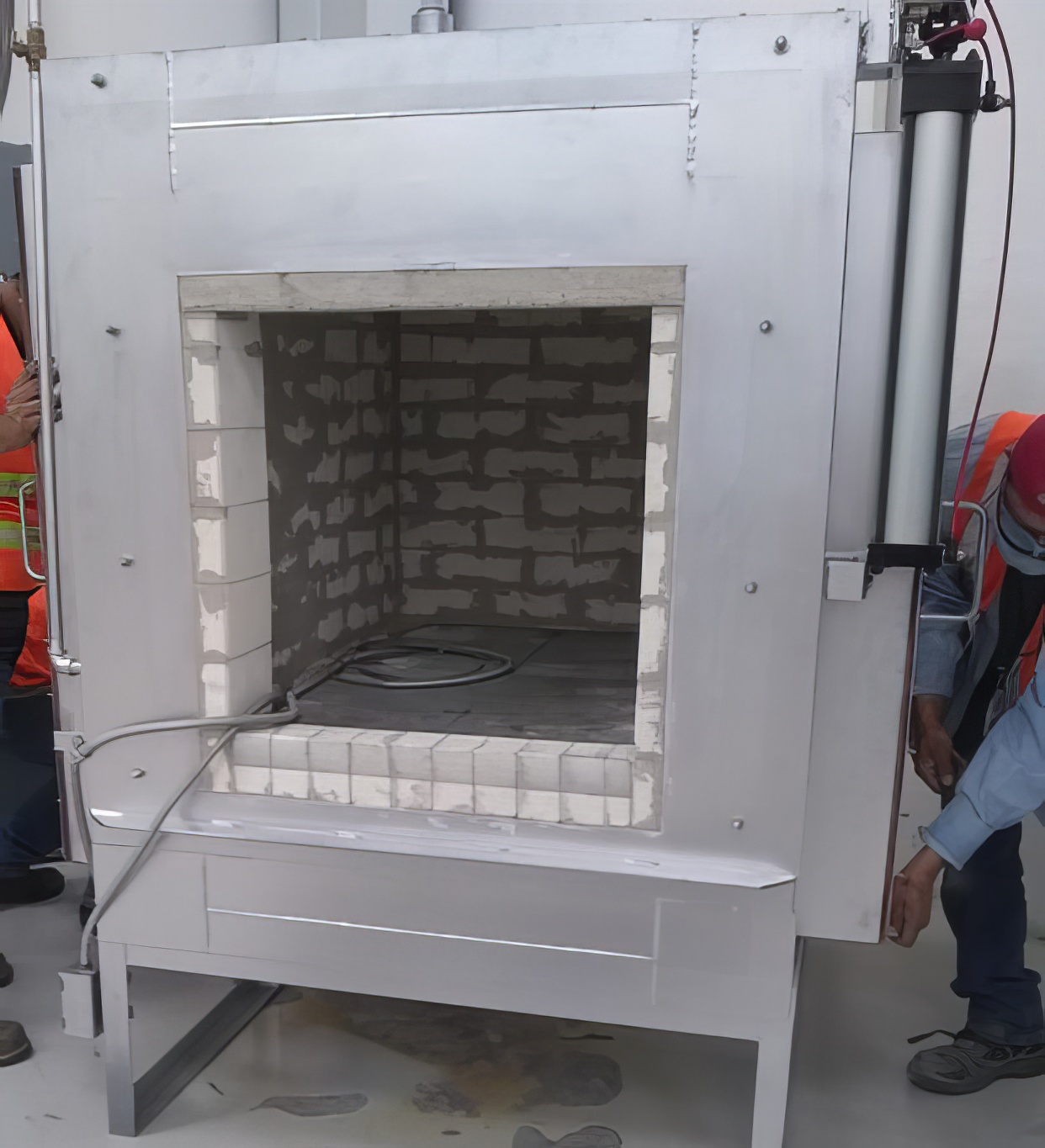 Calor y Control - Reestablecimiento y reparación de horno industrial de tabique refractario: Un caso de éxito de Calor y Control. Calor y Control - WhatsApp Image 2024 06 24 at 1.19.08 PMtopaz